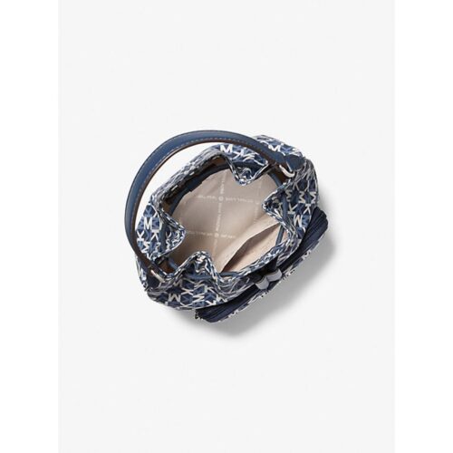 0197853714304_S0394926_P20.jpg Michael Kors KHAI sinine õlakott, 17 x 20 x 11 cm