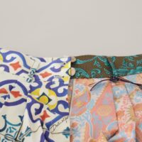 2849732.jpg Dolce & Gabbana mitmevärvilised kõrge vöökohaga hot pants lühikesed püksid