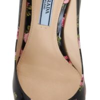 4198807.jpg Prada mustad lillemustriga kontsakingad