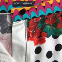 4400057.jpg Dolce & Gabbana mitmevärvilised lille- ja täpimustriga hot pants lühikesed püksid
