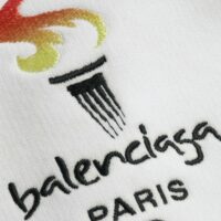 Balenciaga valge logo kapuutsiga pusa