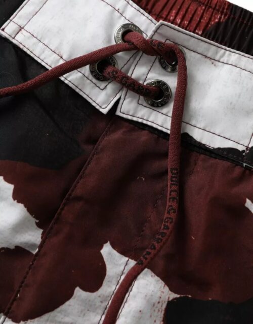 4635306.jpeg Dolce & Gabbana Mitmevärvilised kamuflaažmustriga rannapüksid DG Logo