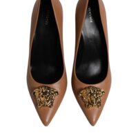 Versace pruunid kontsakingad logoplaadiga