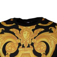 Versace must Medusa trükiga T-särk