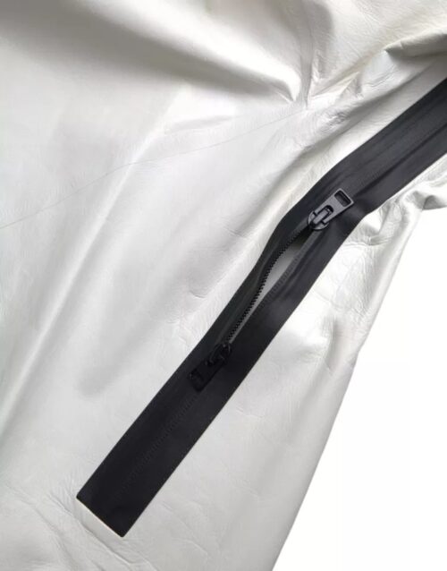 5413352.jpeg Bottega Veneta valge meeste veekindel jope blusoon