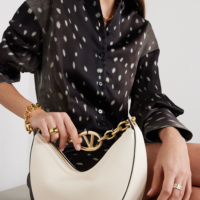 Valentino Garavani Elevandiluu Väike hobo õlakott Vlogo