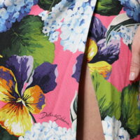 Dolce & Gabbana mitmevärviline lilleline külglõhikuga midikleit