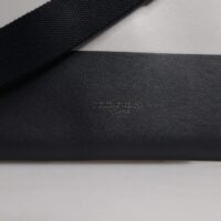 Dolce & Gabbana must-valge crossbody kott logo reljeefiga