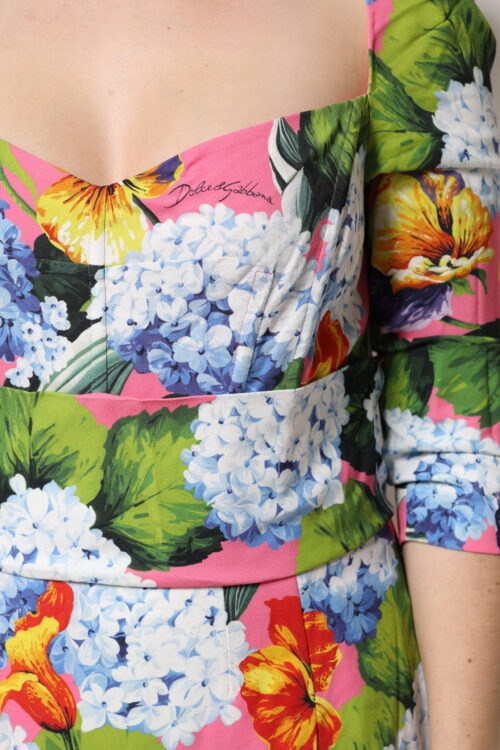 Dolce & Gabbana Mitmevärviline lillemustriga plisseeritud sirgelõikeline midikleit