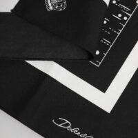 Dolce & Gabbana must-valge ruudukujuline foulard-rätik
