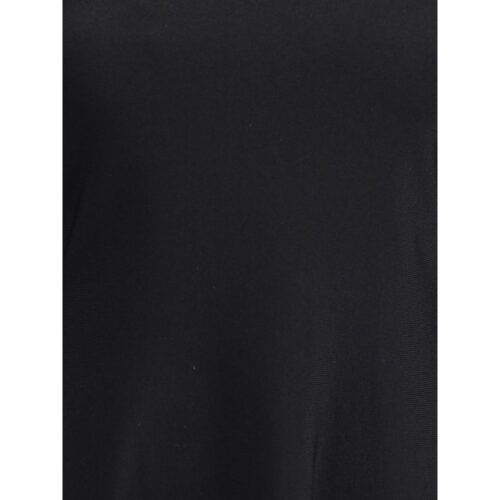 8885137-1.jpeg Valentino must vabaajakleit