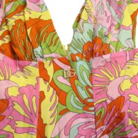 8901318.jpeg Dolce & Gabbana mitmevärviline lilleline siidist avar minikleit