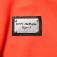 Dolce & Gabbana punane fluorestseeruv polüestrist logoembleemiga kapuutsiga pusa