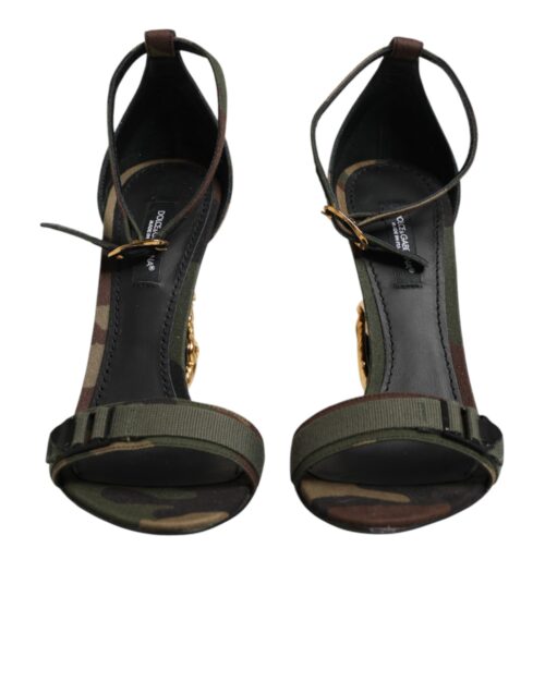 9660799.jpeg Dolce & Gabbana mitmevärvilised DG logoga kontssandaalid kamo mustriga