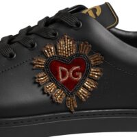 Dolce & Gabbana mustad südamekaunistustega tossud