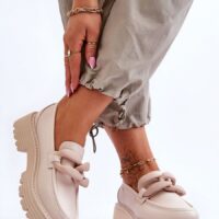 Mokassiinid – stiilsed platvormkingad