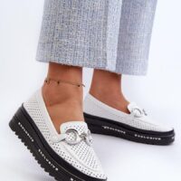 Naiste nahast paelkinnitusega mokassiinkingad platvormil