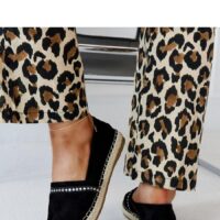 Mustad espadrillid Abia tsirkoonidega