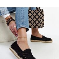 Mustad pitsilised espadrillid Solea naiselikuks suveks