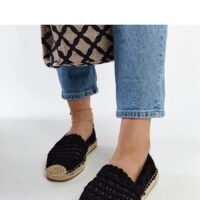 Mustad pitsilised espadrillid Solea naiselikuks suveks
