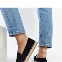 Mustad pitsilised espadrillid Solea naiselikuks suveks