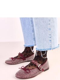 Klassikalised baleriinad paelaga ja dekoratiivsete detailidega