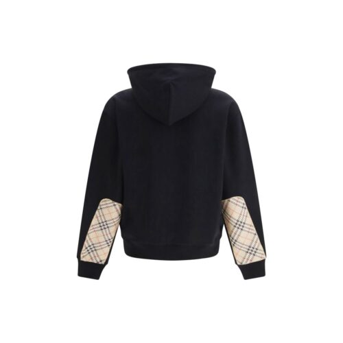 Burberry must kapuutsiga pusa