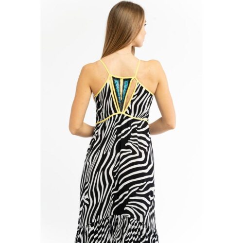 Patrizia Pepe must vabaajakleit