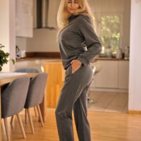 Set dressipluusi ja püksid mudel 214267 Mirale 6 Set dressipluusi ja püksid mudel 214267 Mirale