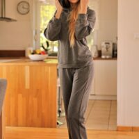 Set dressipluusi ja püksid mudel 214267 Mirale 8 Set dressipluusi ja püksid mudel 214267 Mirale