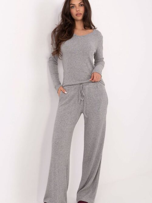 Women kreemvalged püksid 221380 1 Women kreemvalged püksid 221380