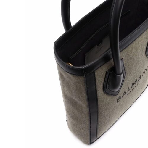 Balmain kahevärviline kandekott 3 Balmain kahevärviline kandekott